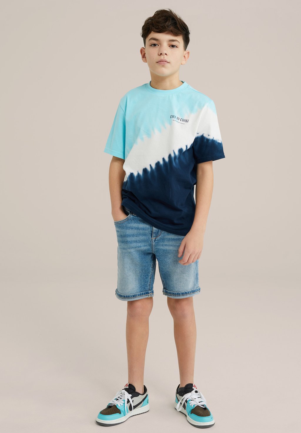 

Джинсовые шорты WE Fashion, синий