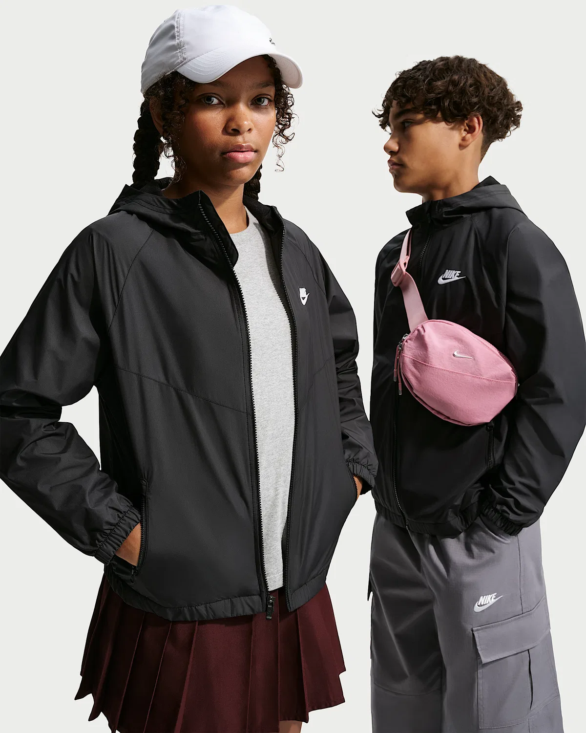 Детская куртка с капюшоном Nike Sportswear Windrunner Repel, Black/Black/White