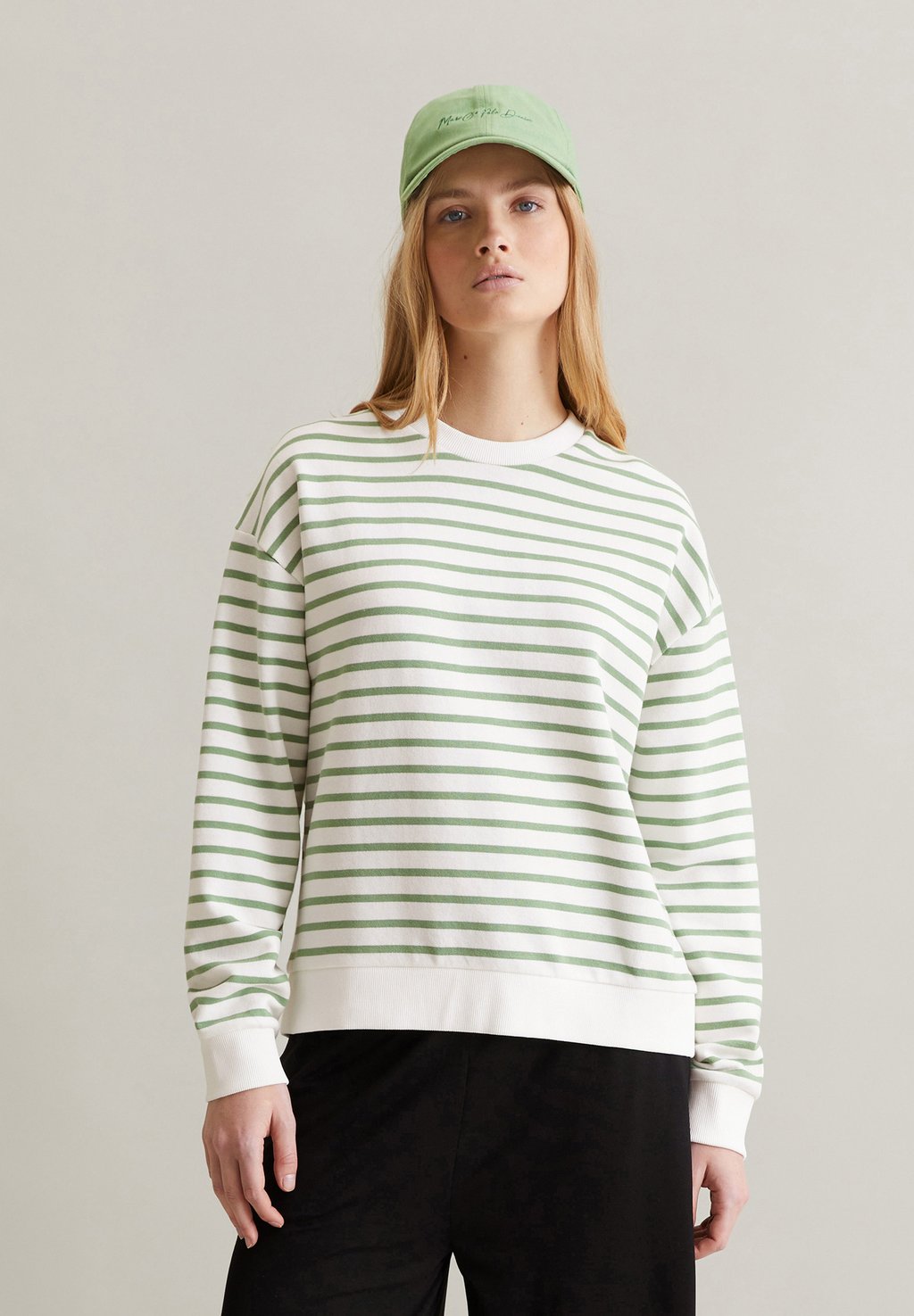 

Толстовка CREW NECK Marc O'Polo DENIM, зеленый