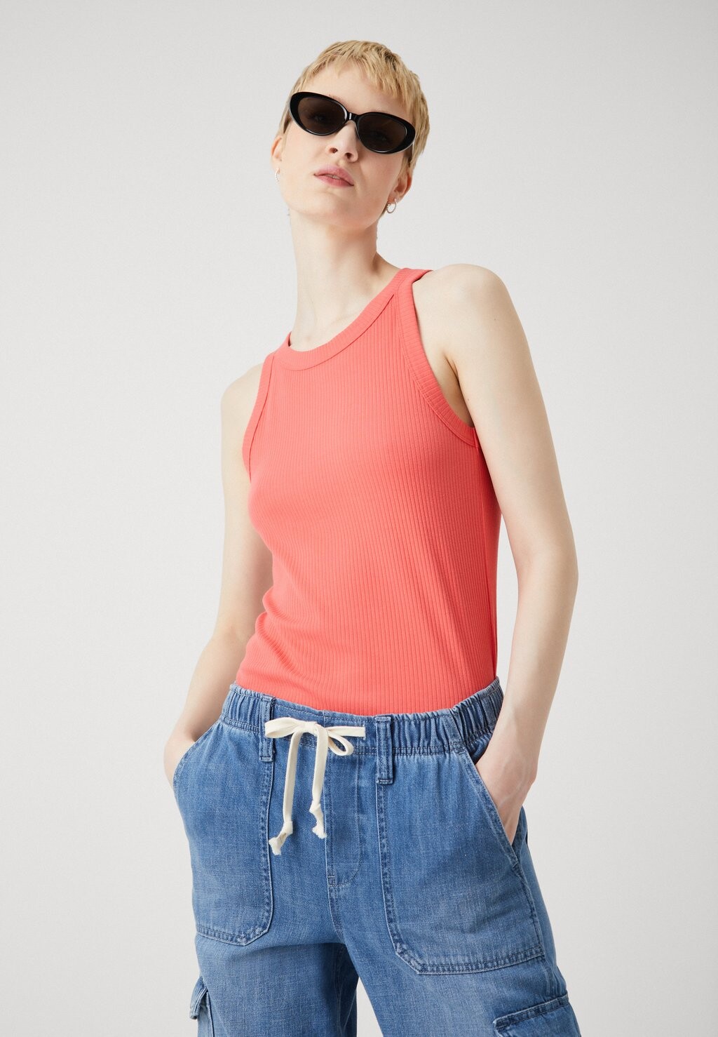 

Топ High Neck Tank Gap Tall, Кайенский перец