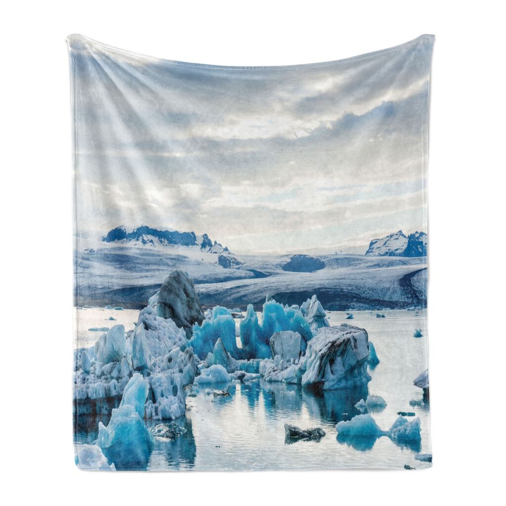 

ABAKUHAUS Island Мягкое фланелевое флисовое одеяло, Glacial Lagoon Mountains, уютный плюш для использования в помещении и на открытом воздухе, 125 x 175 см, морской синий белый