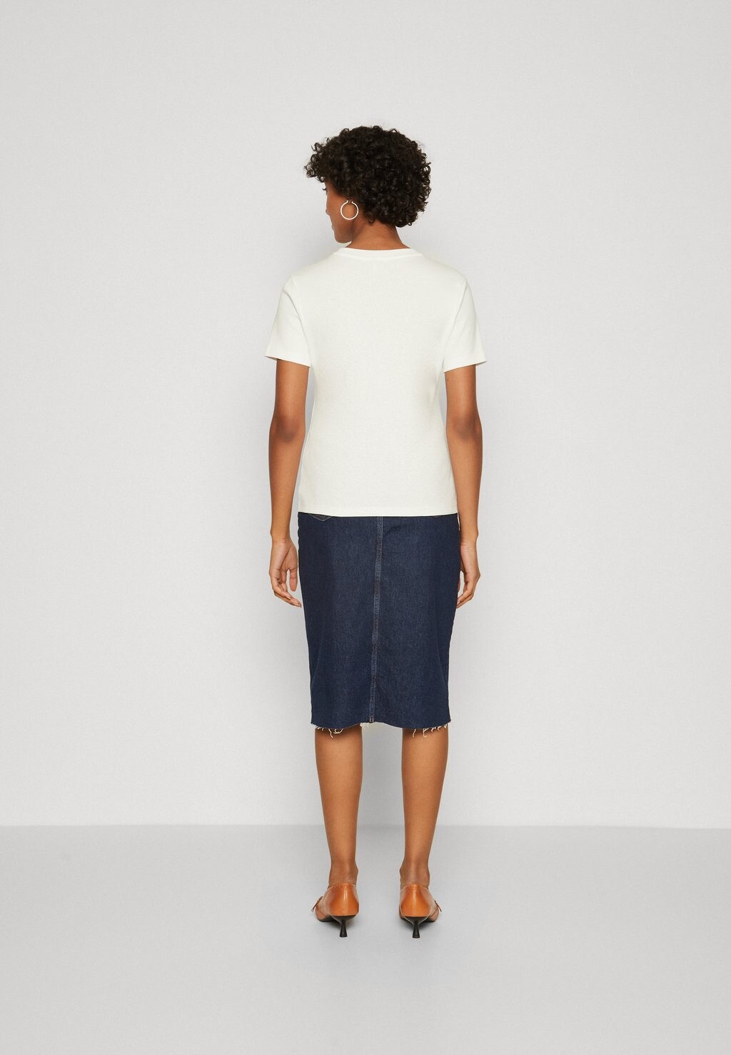 Футболка с принтом New Slim Cody Tommy Hilfiger, цвет ecru — фото 3
