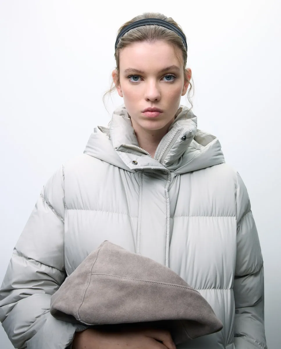 

Женский пуховик с капюшоном и двойным воротником Tintoretto, экрю