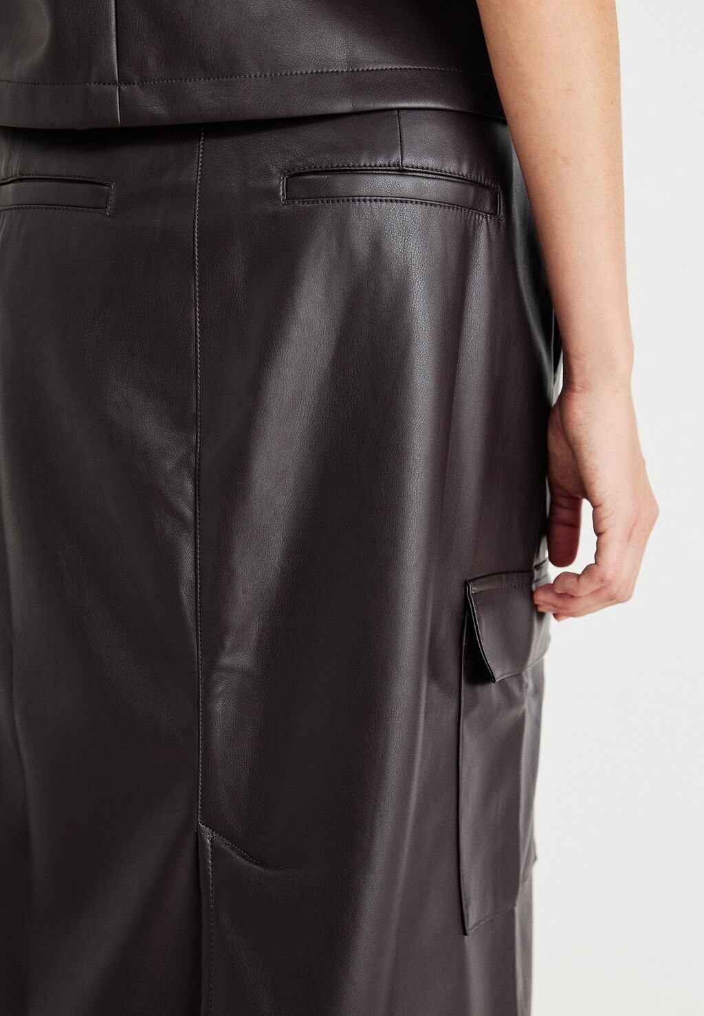 

Юбка-карандаш VEGAN UTILITY MIDI SKIRT GAP, темно-коричневый