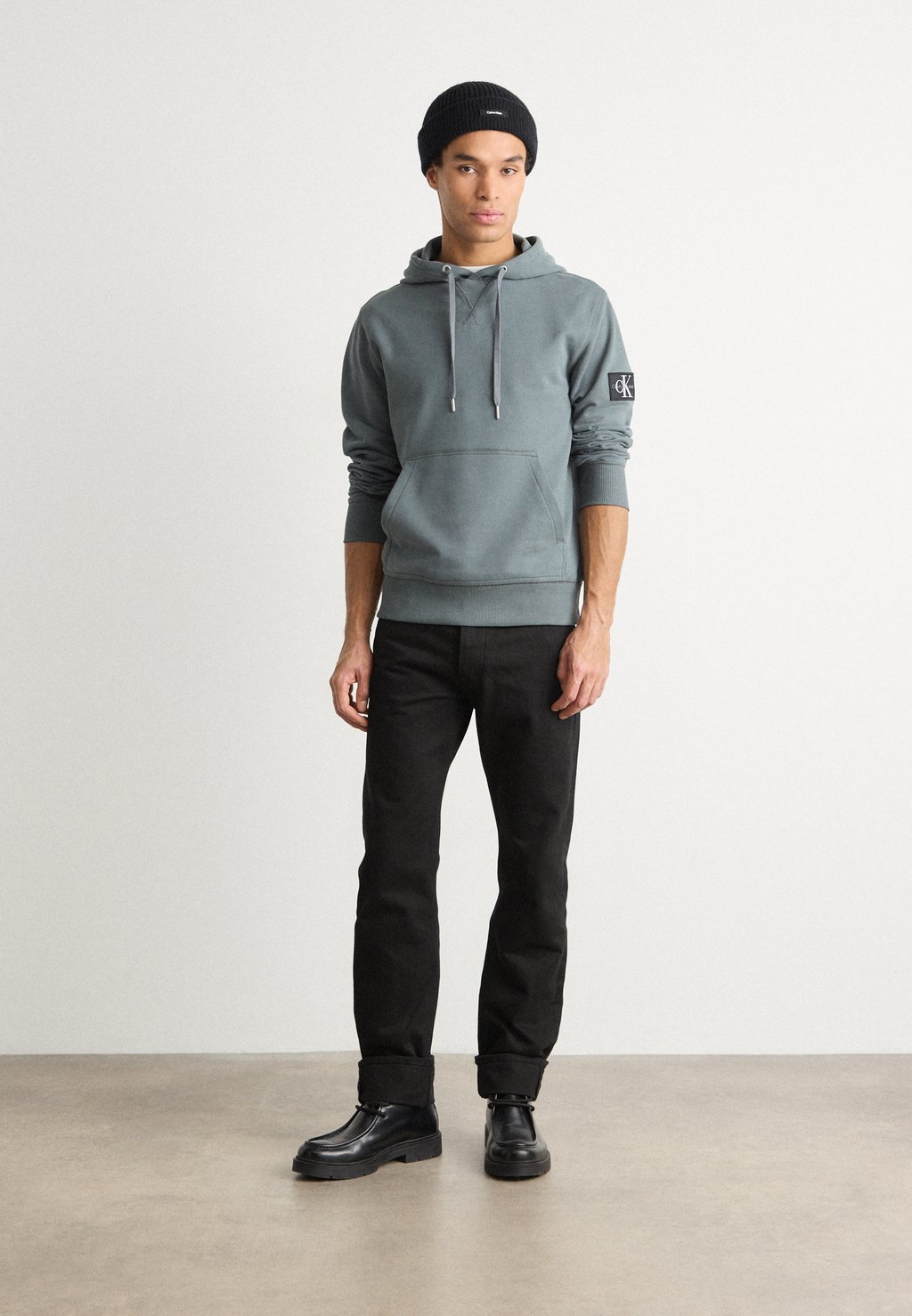 

Толстовка BADGE HOODIE Calvin Klein Jeans, серый