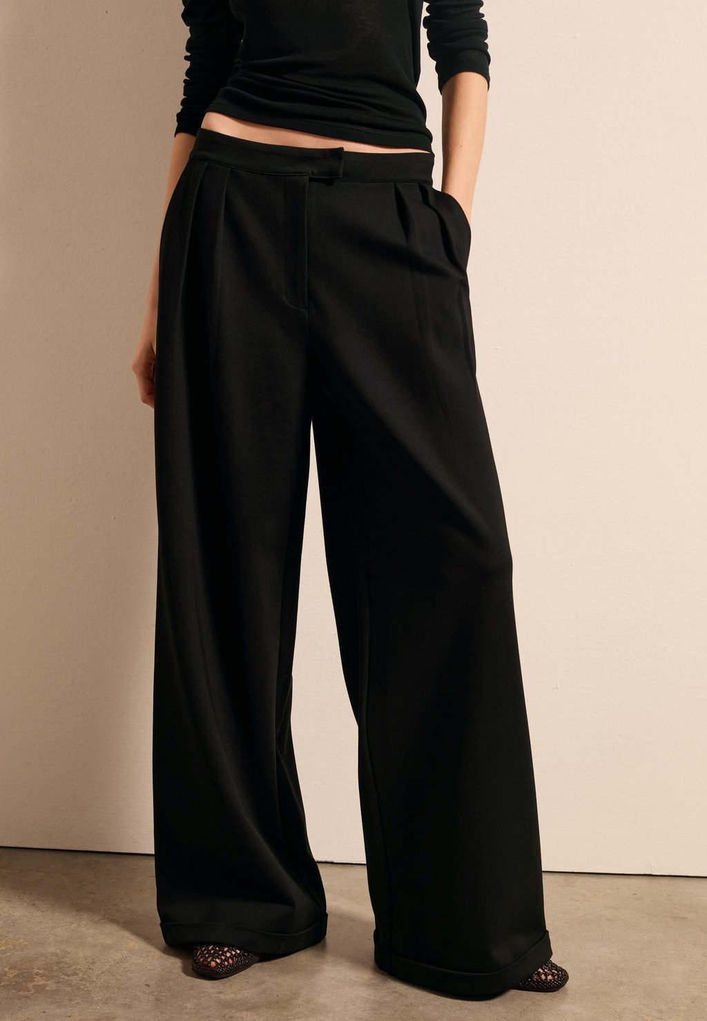 

Брюки WIDE LEG PALAZZO WITH ROMAN STITCH Stefanel, черный