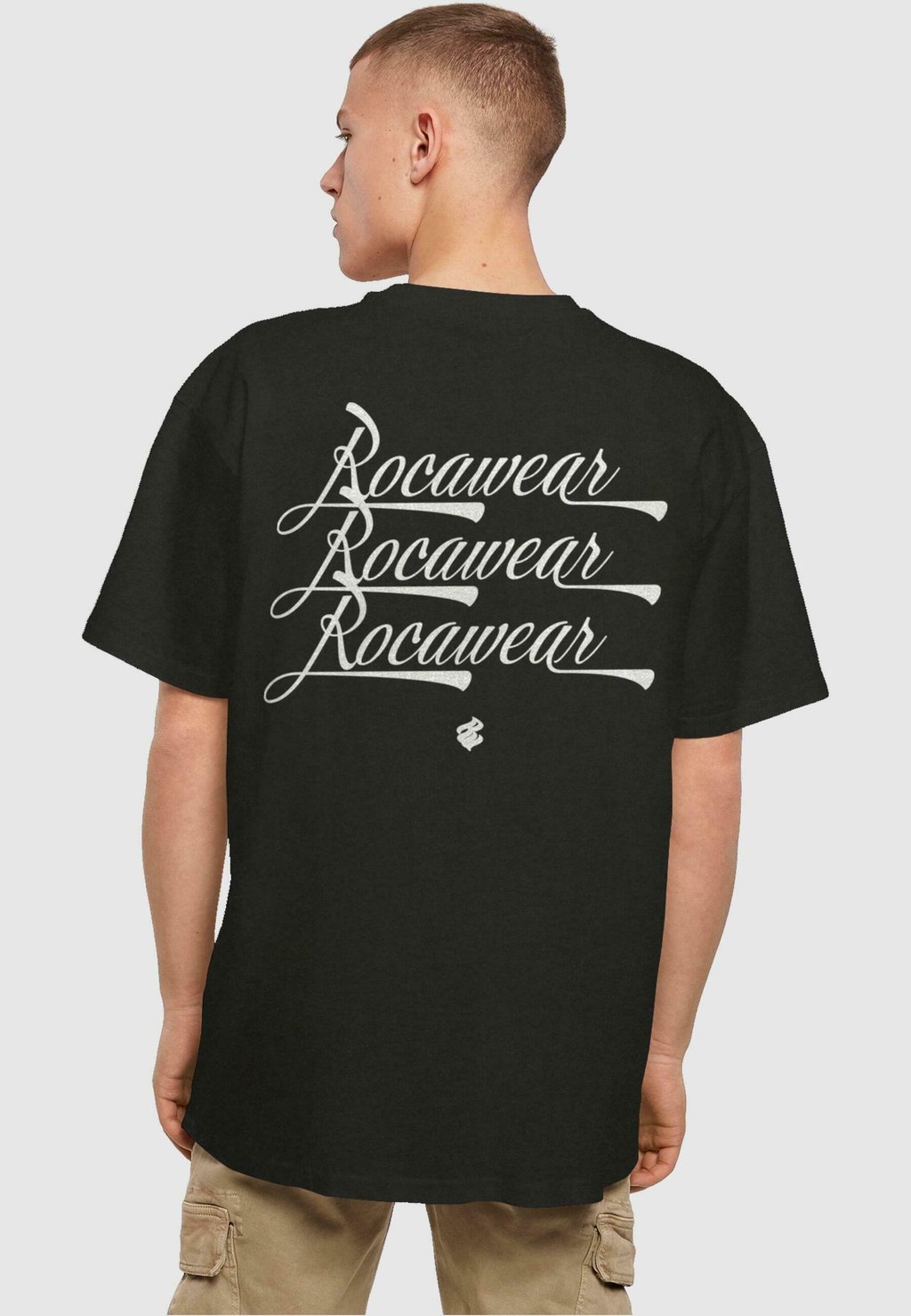 

Футболка с принтом Rocawear, черный