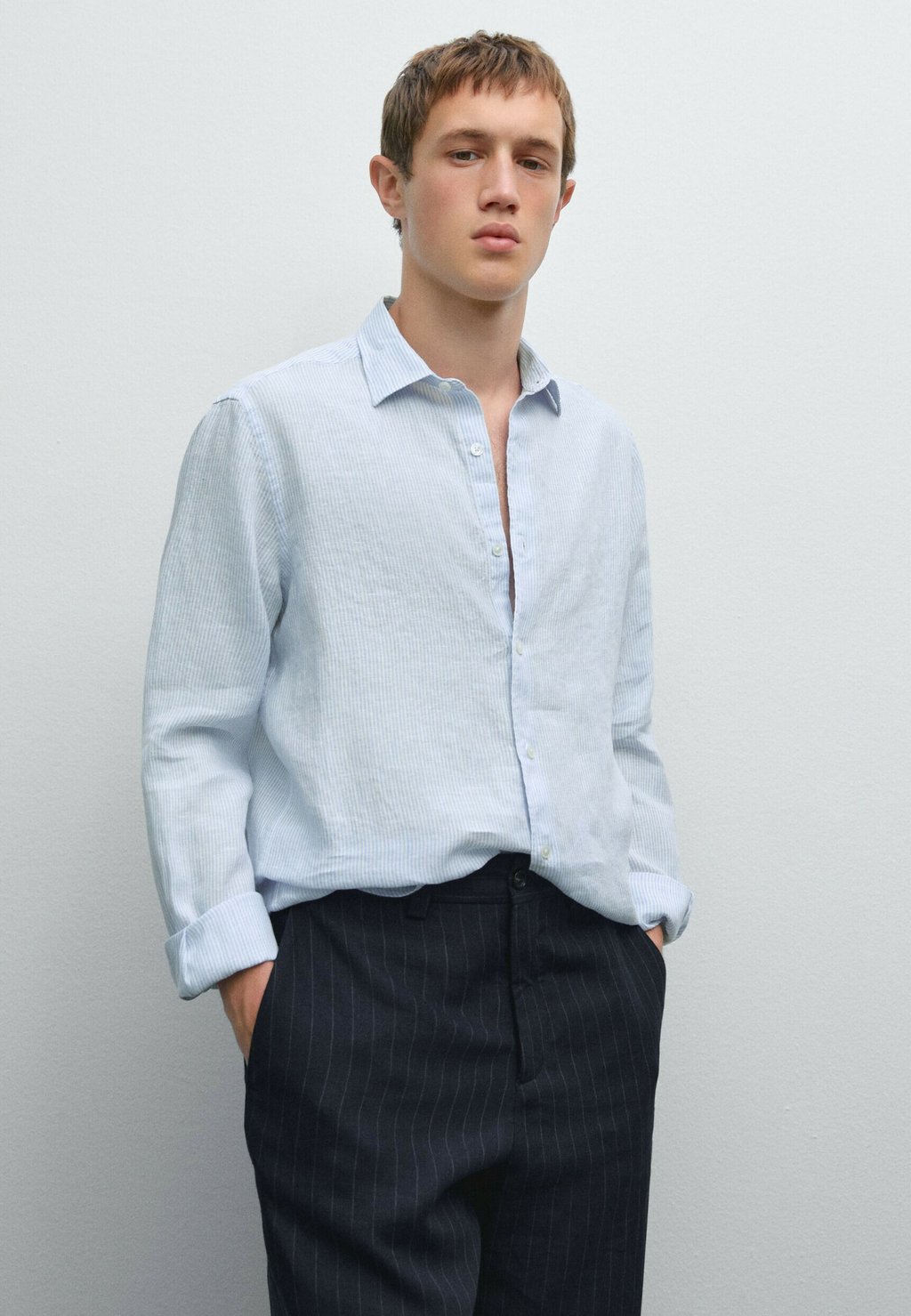 

Рубашка STRIPED Massimo Dutti, светло-голубой