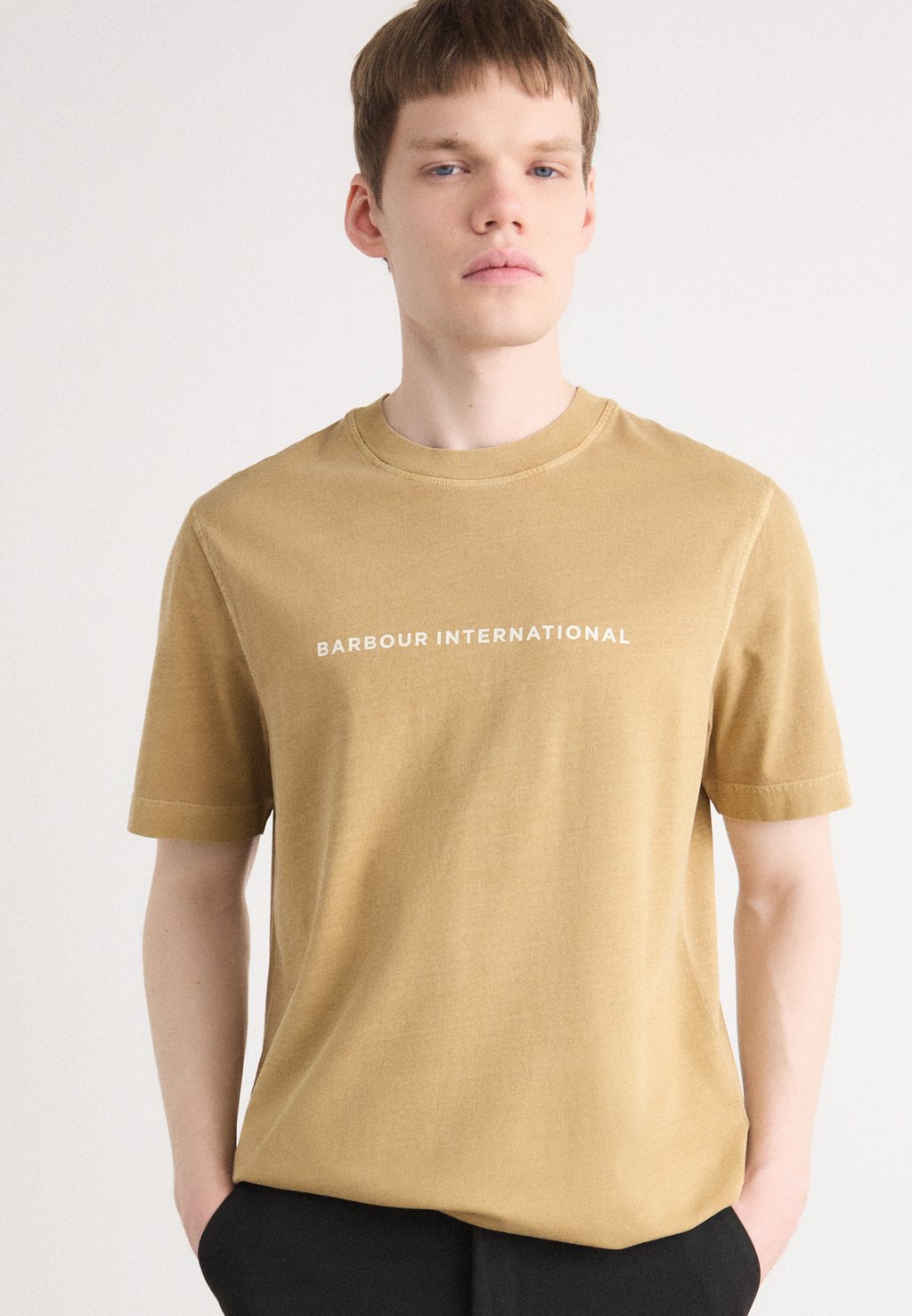 

Базовая футболка PERKINS Barbour International, цвет Camel