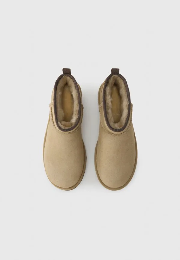 Классические ультраминиатюрные зимние ботинки Ugg, Mustard Seed/Molasses — фото 4