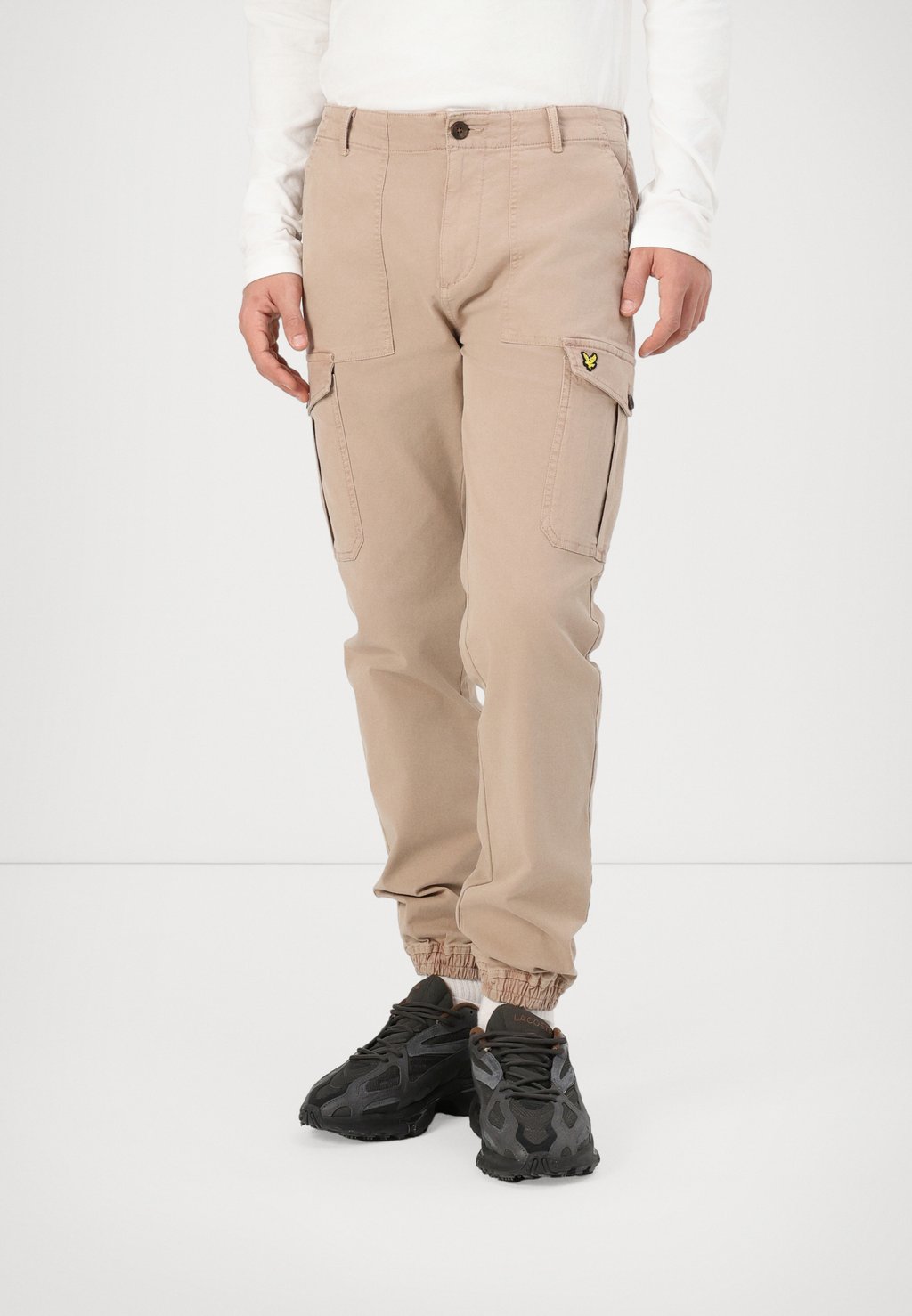 

Брюки-карго Lyle & Scott, бежевый