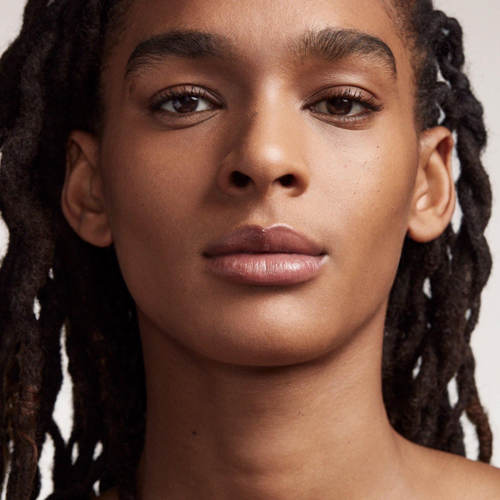 

Тональный крем Pro Filt'r Mini Soft Matte Longwear Foundation FENTY BEAUTY by Rihanna, 370 (medium with warm golden undertones)