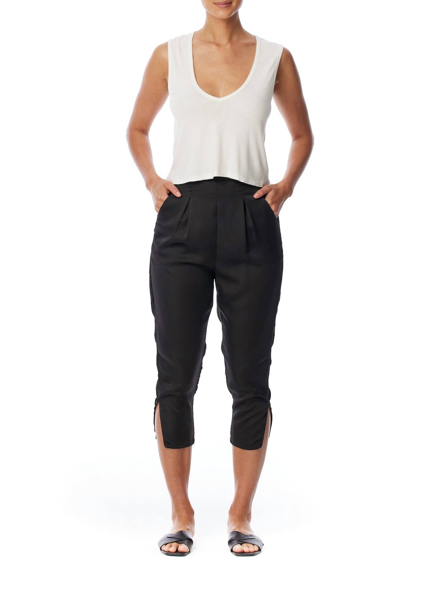 

Брюки Brie Vegan Silk плиссированные в черном цвете LBLC THE LABEL
