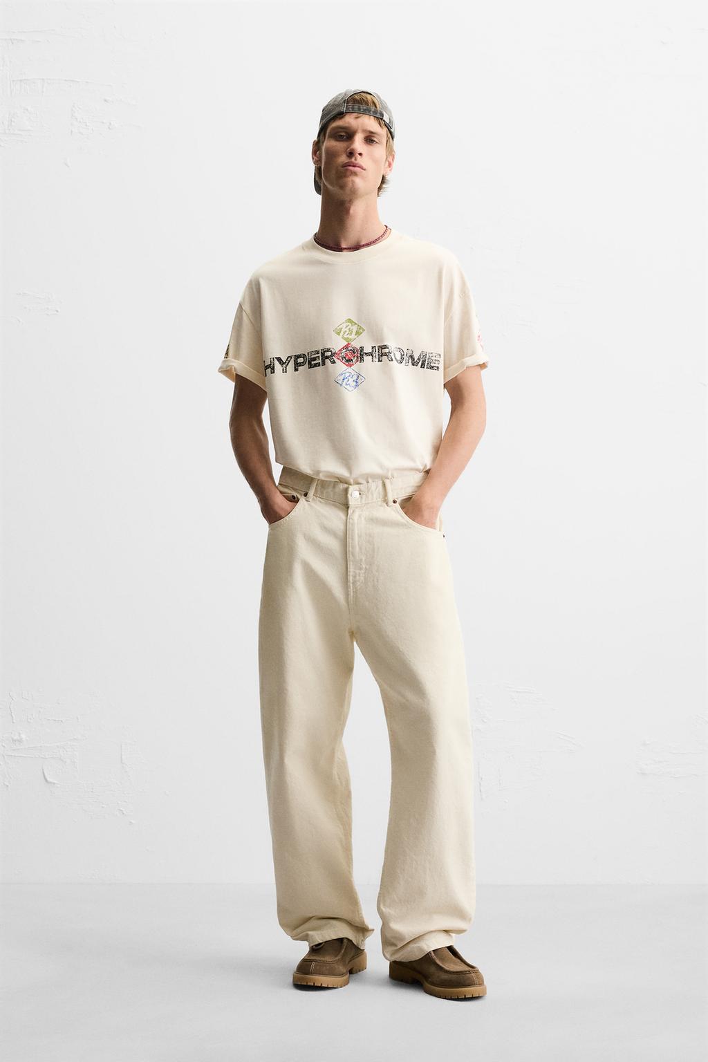 

Футболка с контрастным принтом ZARA, экрю