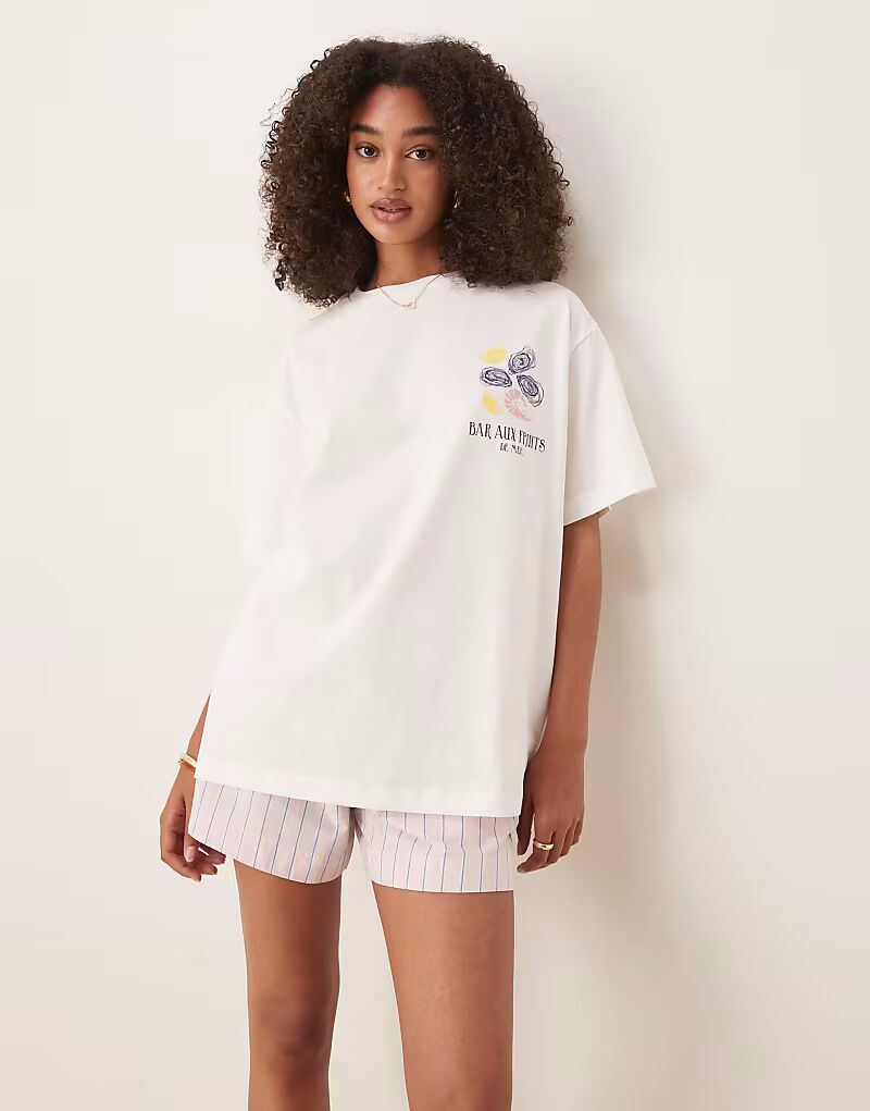 

Футболка свободного кроя ASOS DESIGN с принтом морепродуктов кремового цвета