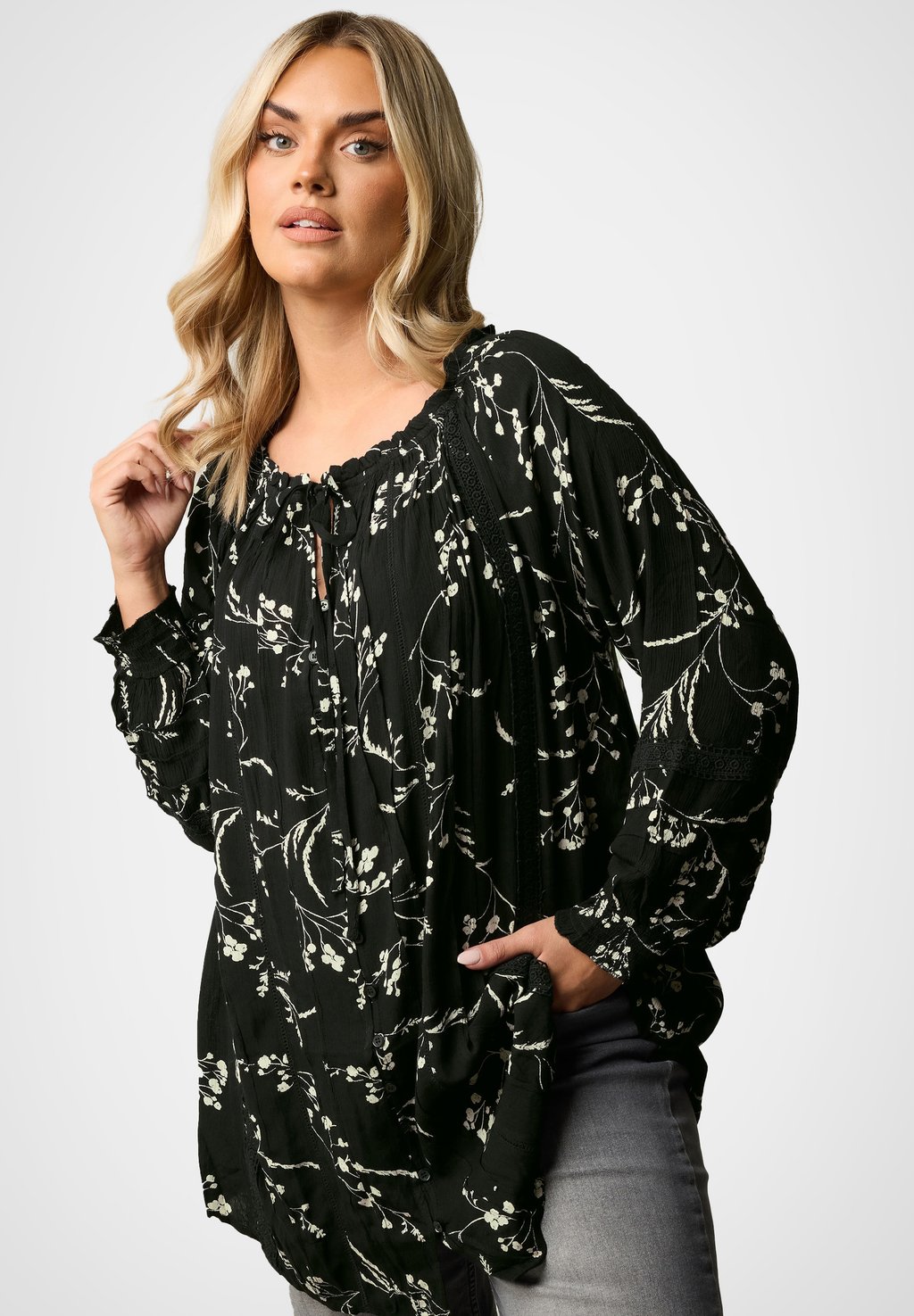 

Блуза FLORAL TIE NECK PINTUCK Yours Clothing, антрацит