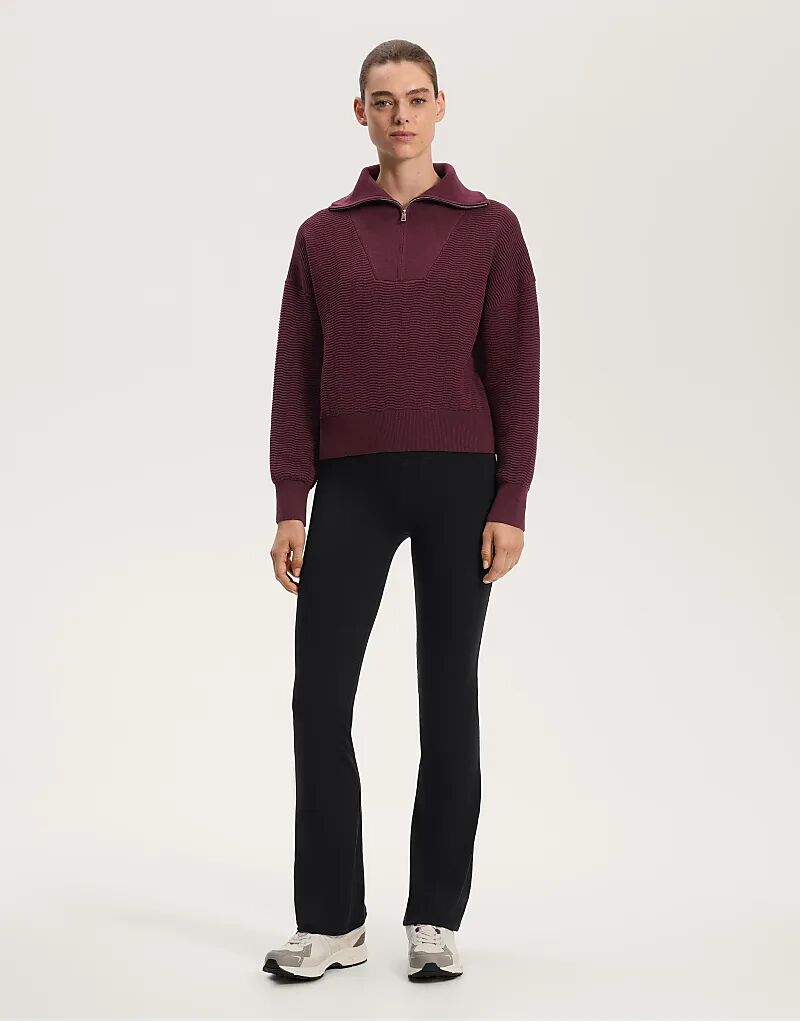 

Текстурированный трикотажный джемпер OYSHO с застежкой-молнией на половину длины в темно-бордовом цвете