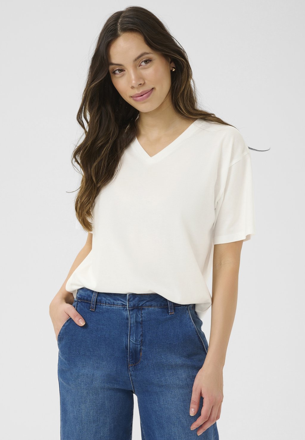 

Базовая футболка SOPHIA V-NECK Love Copenhagen, белый