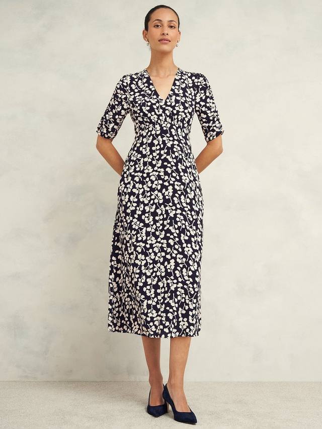 

Маленькое платье бонни в цветочек Hobbs, цвет Navy/Cream