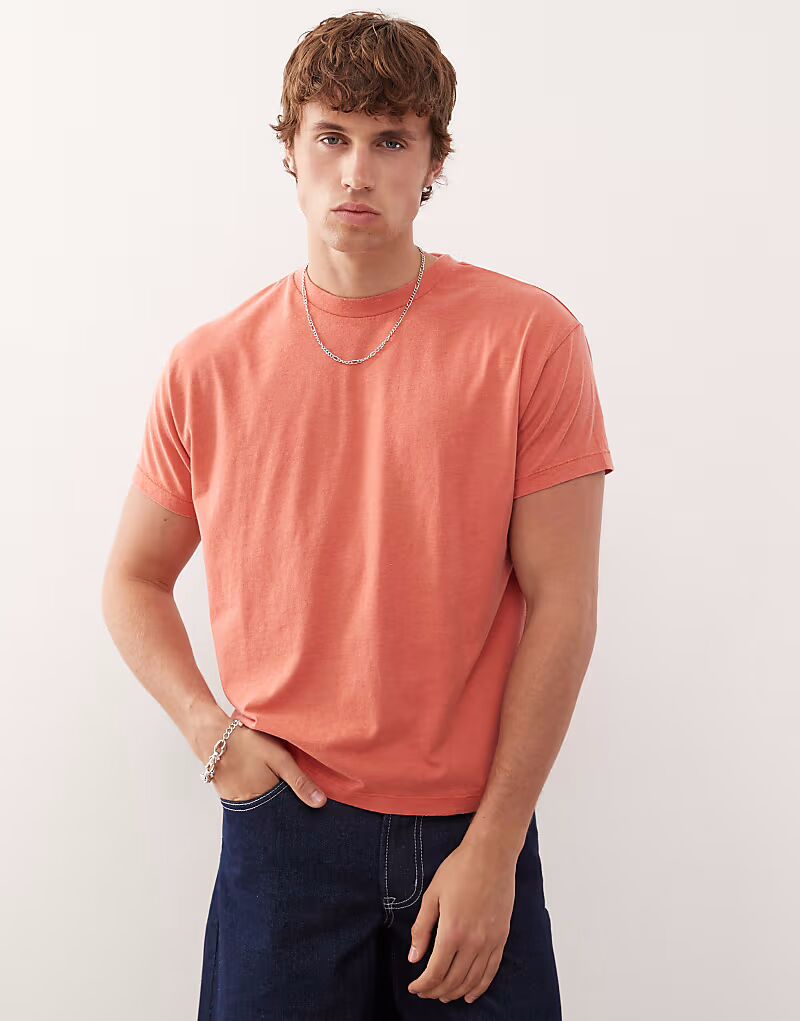 

Укороченная свободная футболка Reclaimed Vintage в выцветшем красном цвете