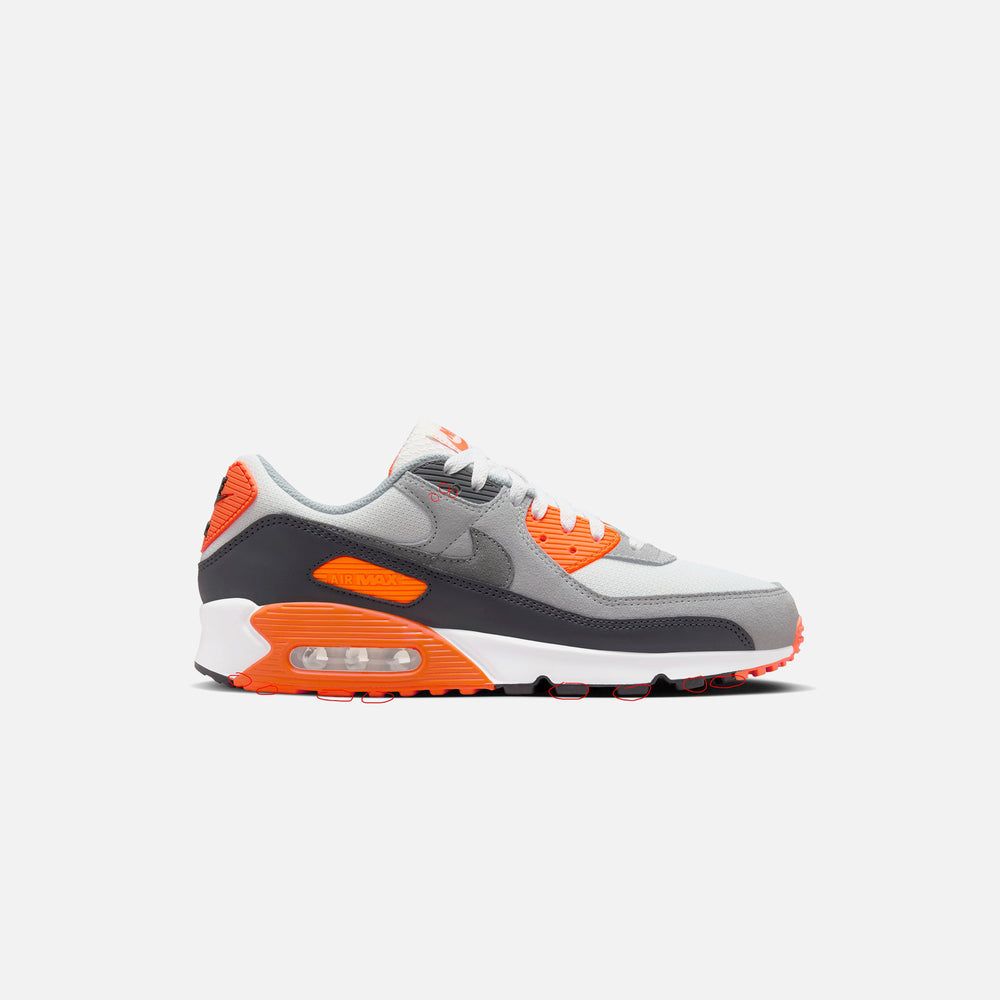 

Кроссовки Nike Air Max 90, цвет Summit White/Safety Orange/Dark Smoke Grey/Smoke Grey