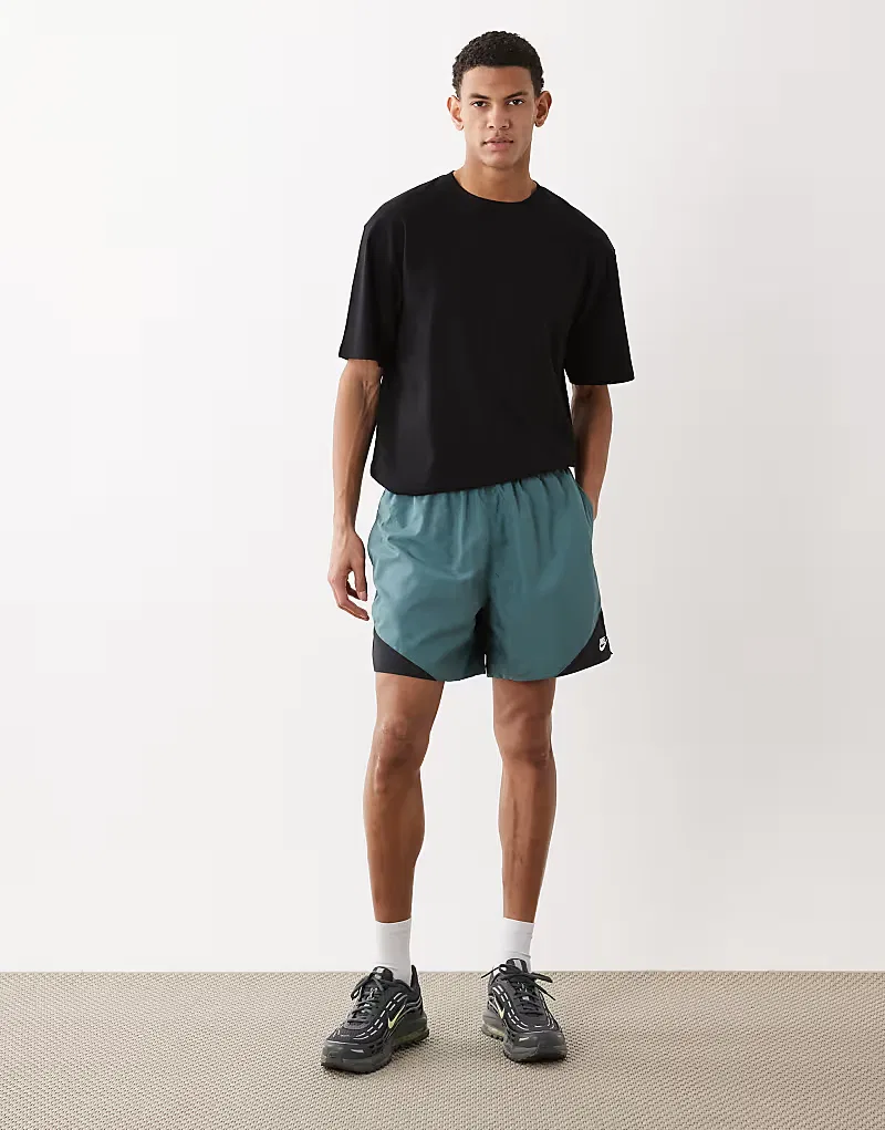 Легкие шорты Nike Windrunner, серый — фото 2