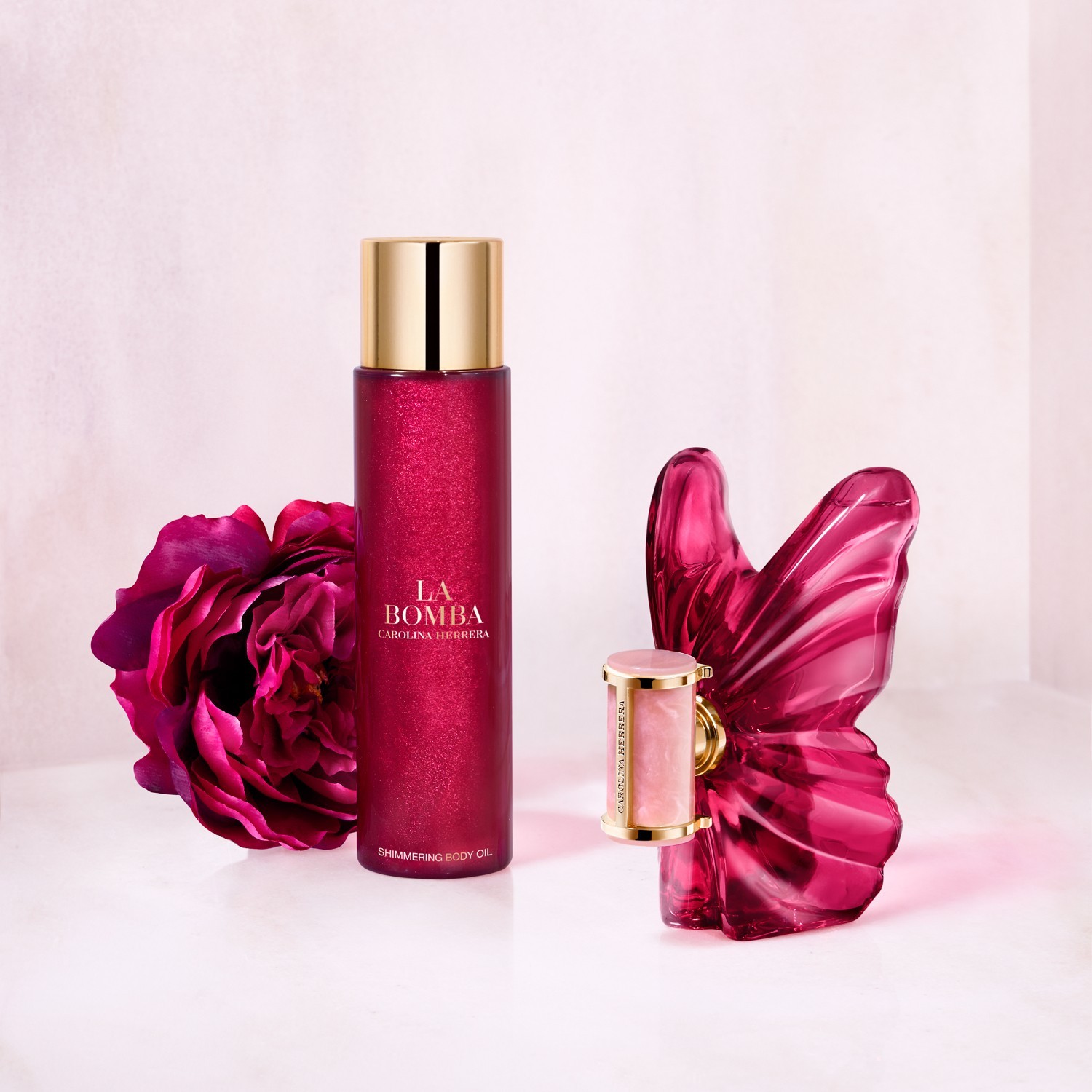 Масло для тела la bomba shimmering body oil Carolina Herrera, объем 150 мл — фото 4