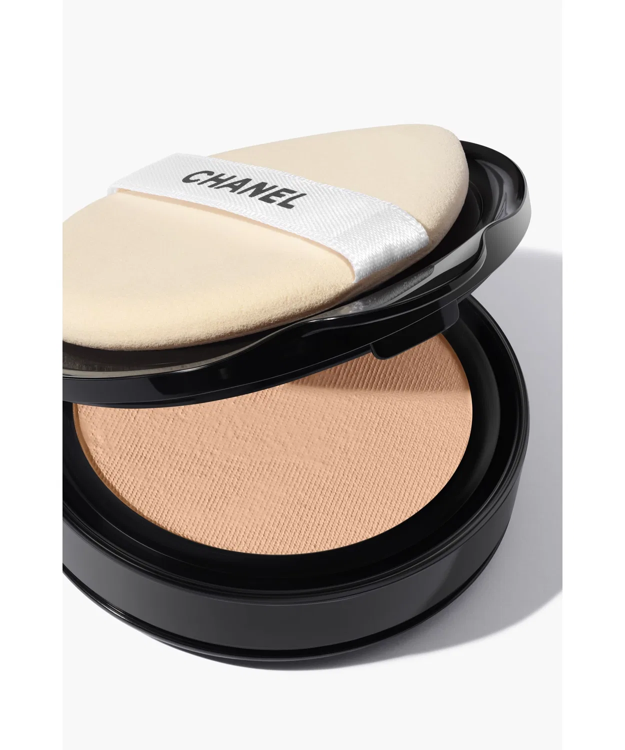 Тональная основа Ultra Le Teint Cushion N, бренд Chanel, рефилл, бежевый — фото 4