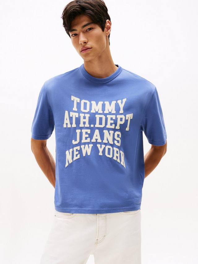 

Футболка Tommy Jeans Regular Fit с ваarsity логотипом Tommy Hilfiger, Soft Sapphire