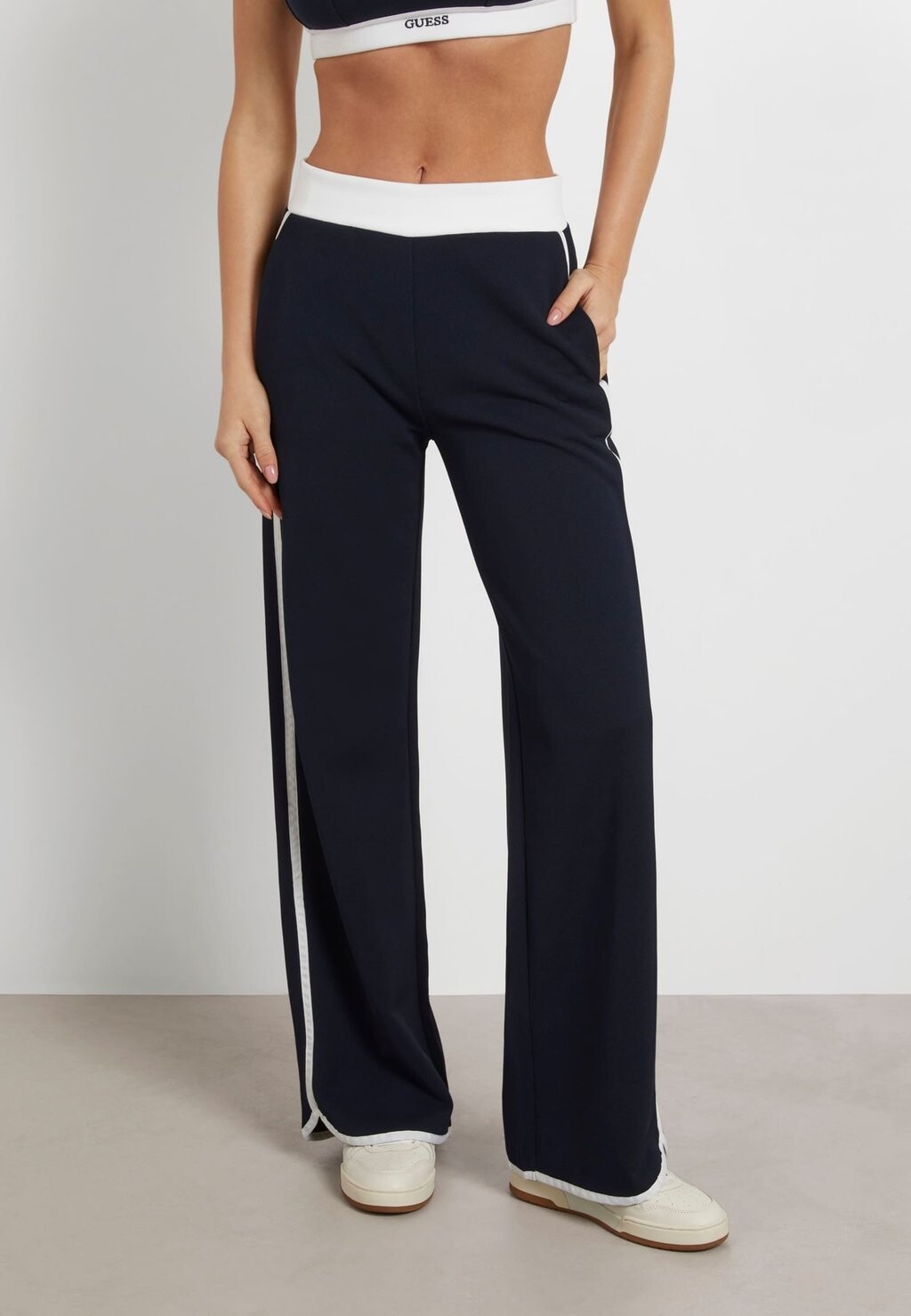 

Спортивные брюки MID WAIST STRAIGHT Guess, цвет blau