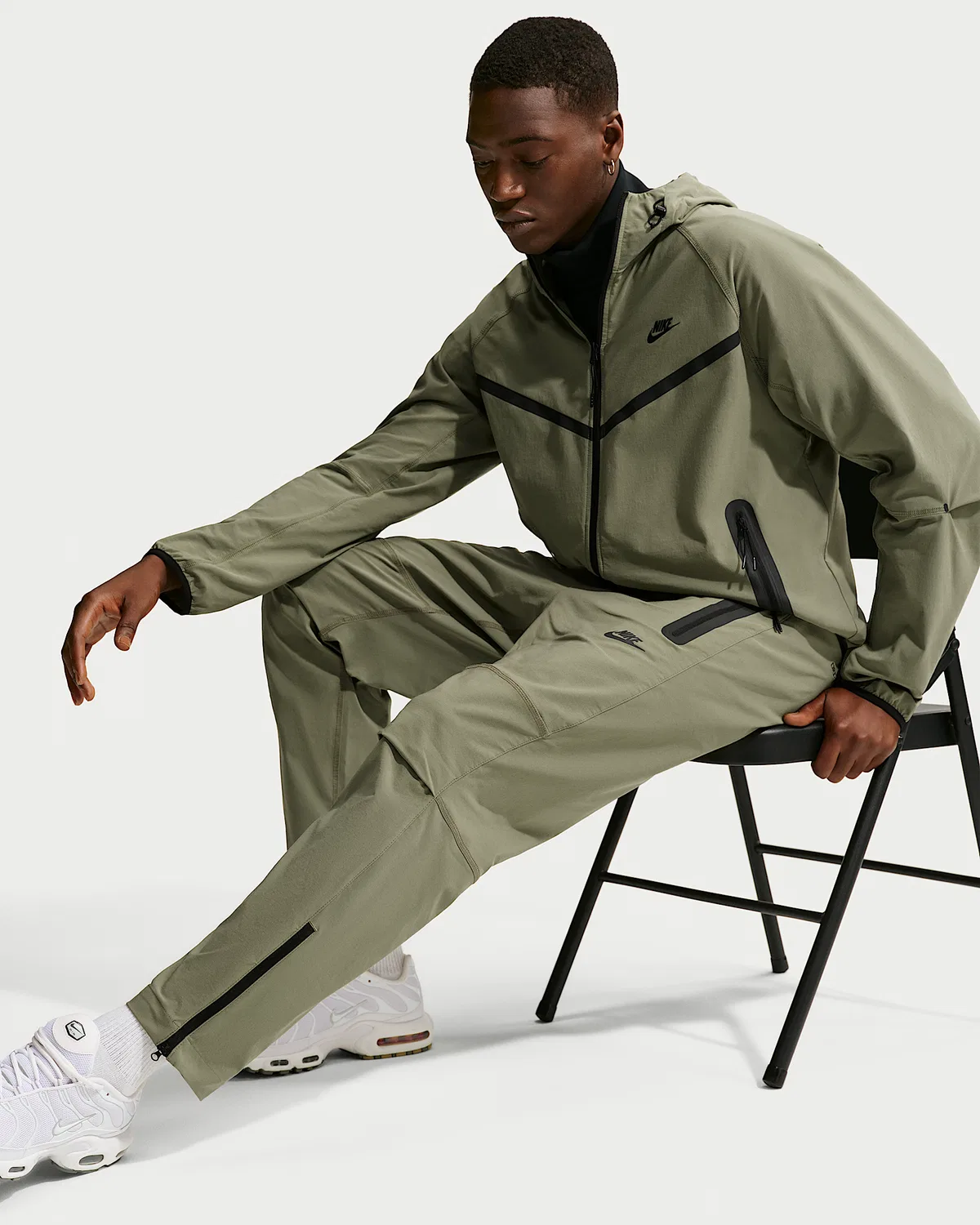 Мужские тканые штаны Nike Tech, Silver Sage/Black — фото 4