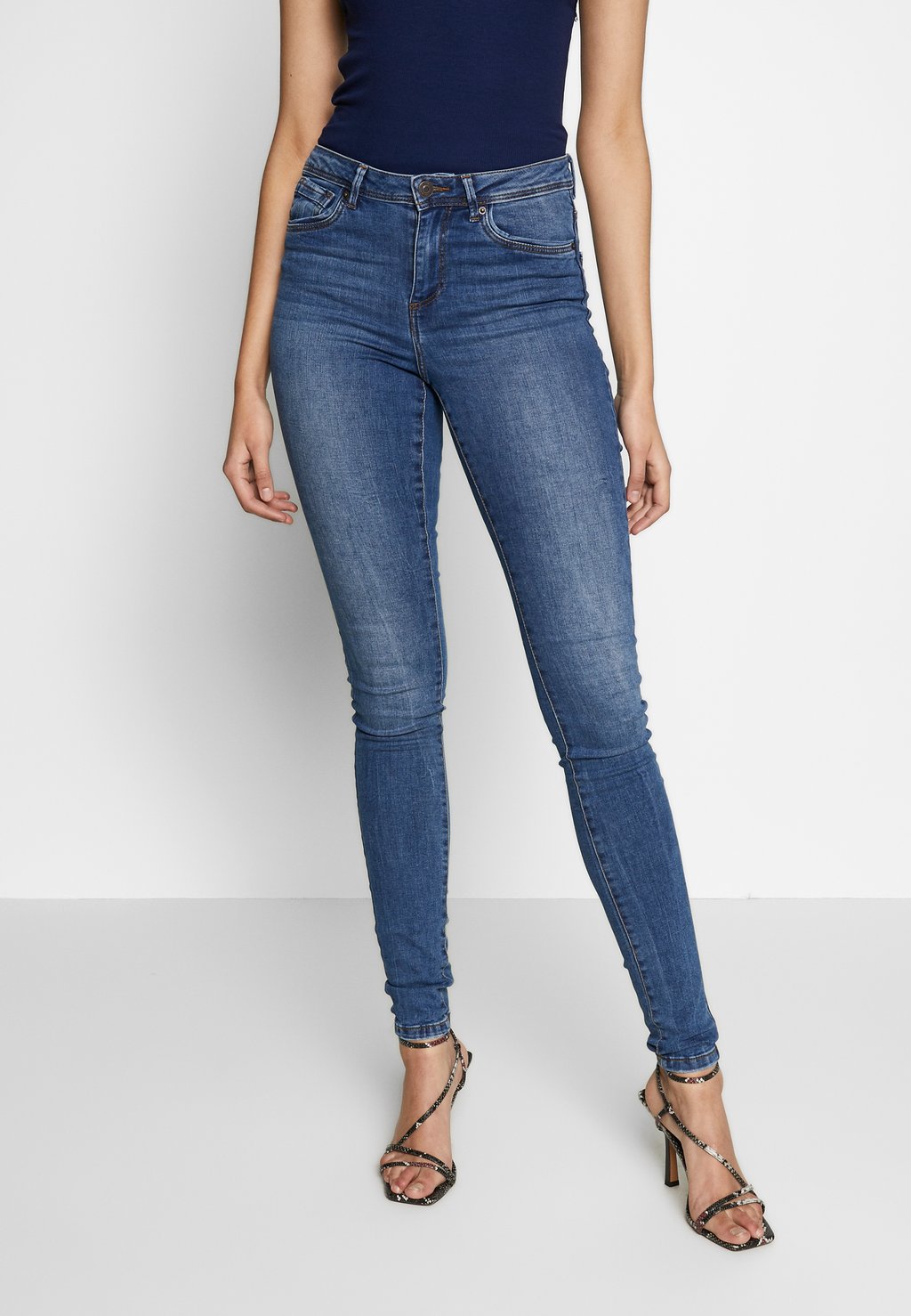 

Джинсы Skinny Fit Vero Moda