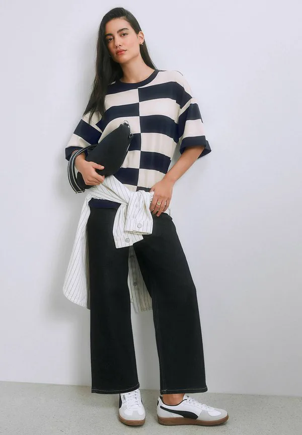 Базовая футболка с круглым вырезом Next, Navy White Stripe — фото 2
