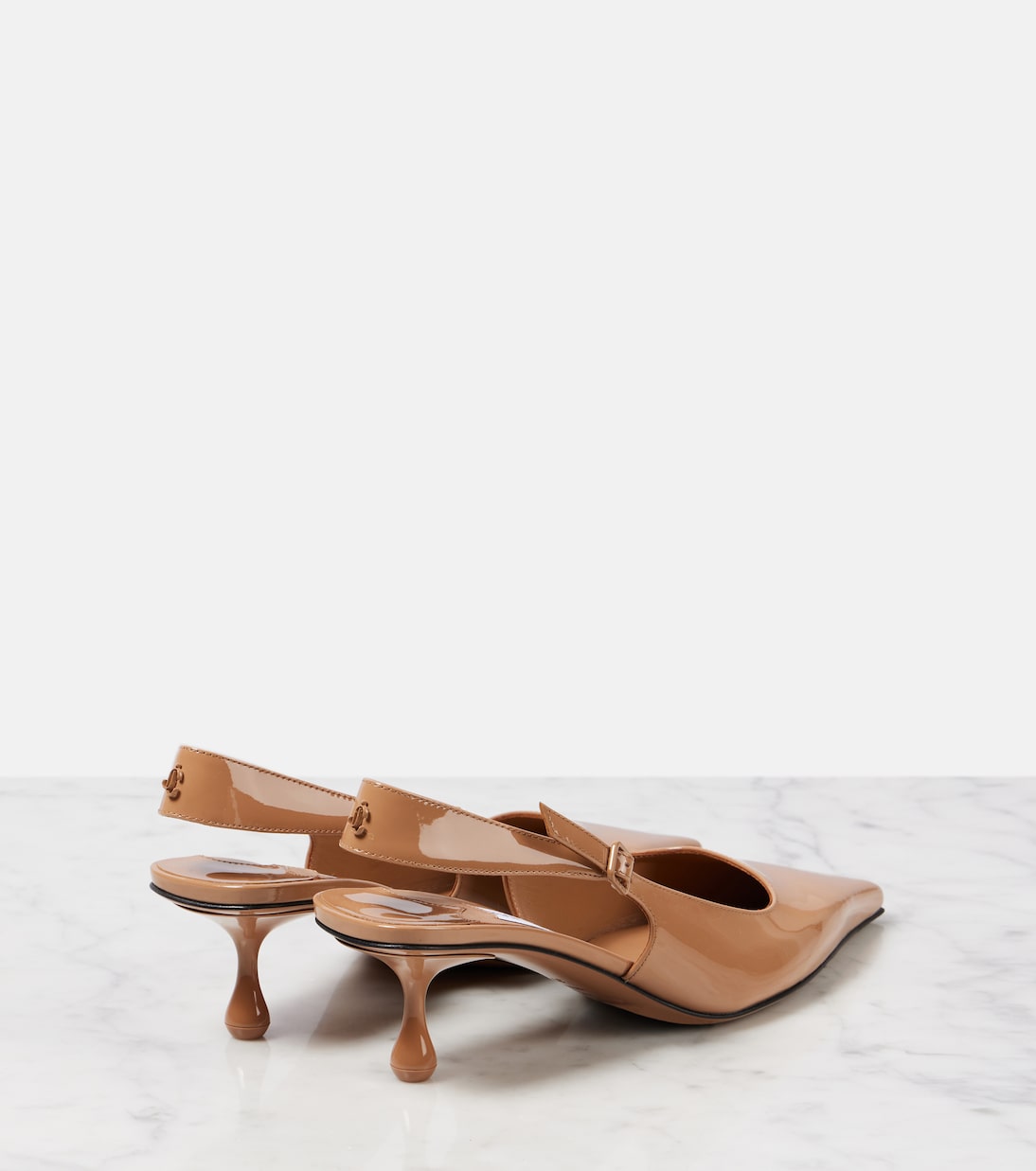 Туфли-лодочки Amel 50 из лакированной кожи с открытой пяткой Jimmy Choo, Biscuit — фото 2
