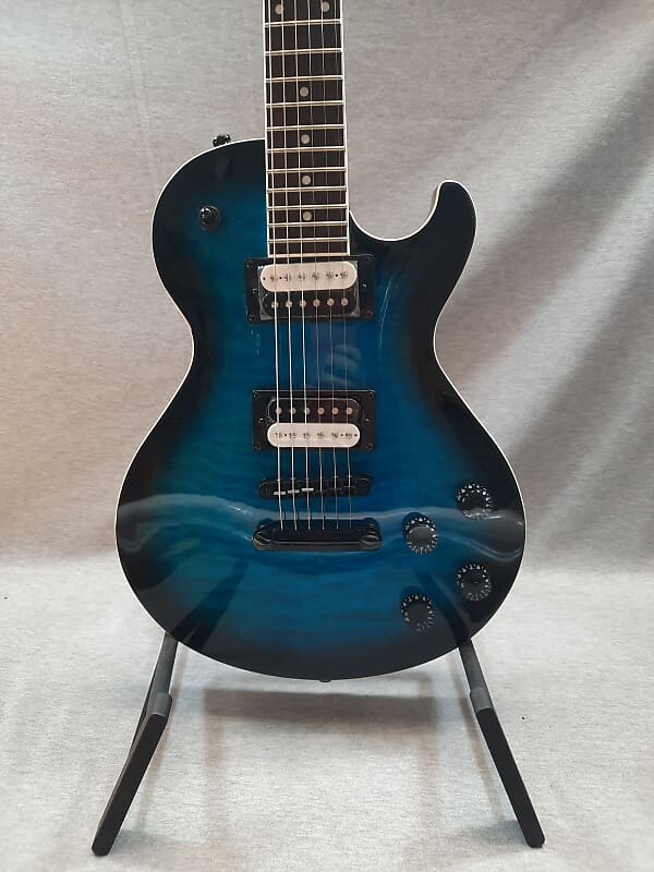 

Электрогитара Dean Thoroughbred X Quilt Maple 2023 - Trans Blue Burst