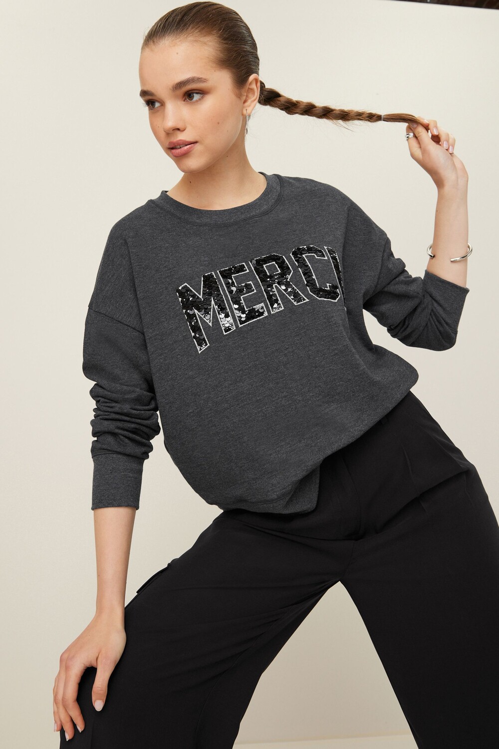 

Толстовка Merci с графичными пайетками Next, серый
