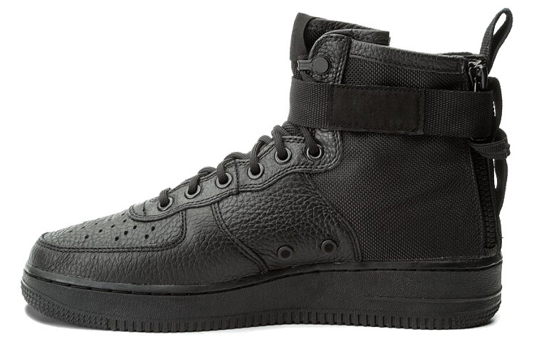 

Кроссовки Nike Sf Air Force 1 Mid Triple Black