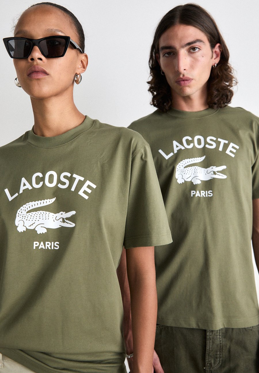 Футболка Lacoste UNISEX Olive — фото 4