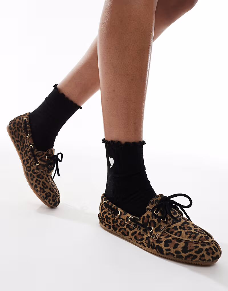 Туфли-лодочки schuh Lyanna из замши с леопардовым принтом