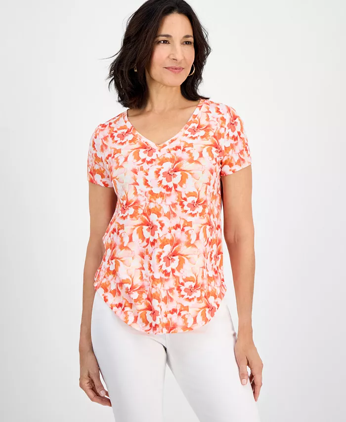 

Футболка с V-образным вырезом Petite Blurred Floral Perfect Style & Co, розовый