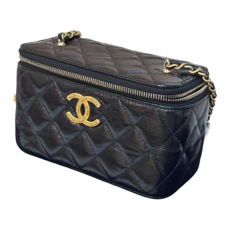 CHANEL Кожаная вощёная сумка-бокс через плечо на пояс женская чёрная — фото 2