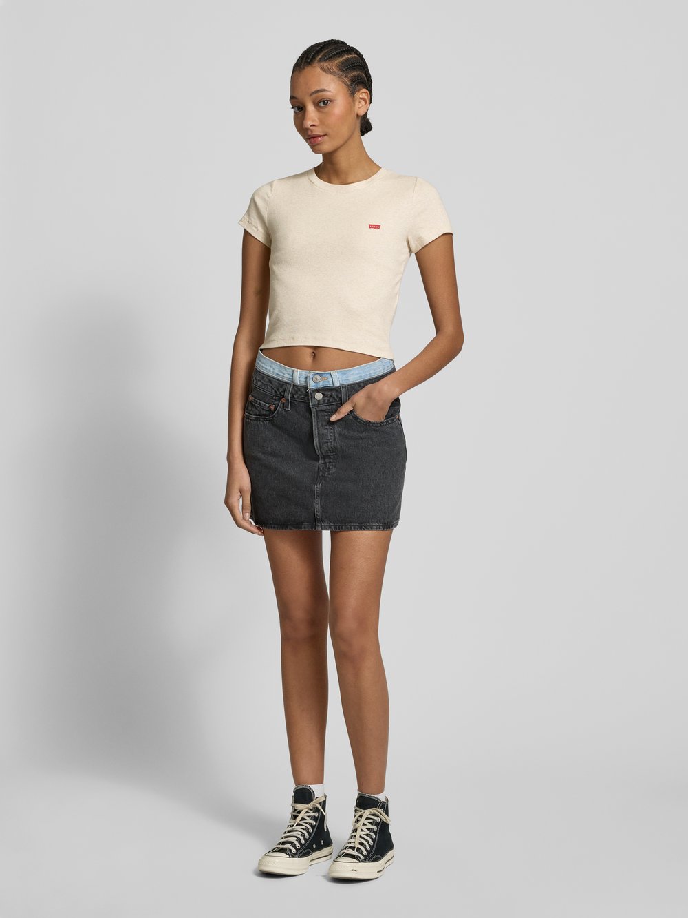 

Футболка с этикеткой Levi's, экрю