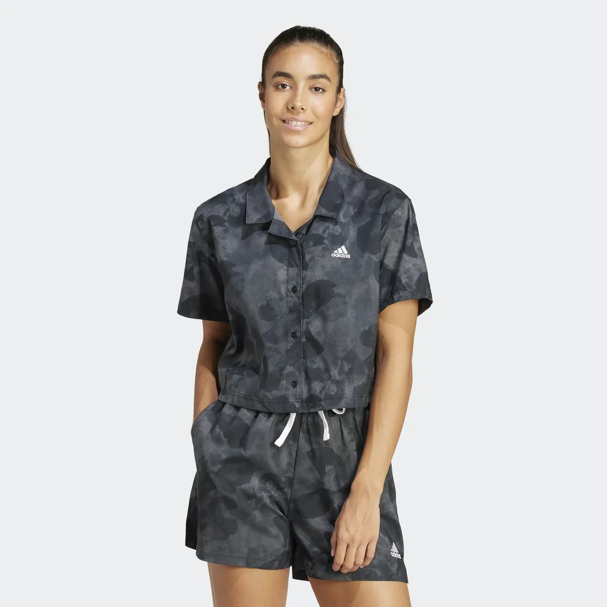 

Футболка Adidas Sportswear "W AOP SHIRT", цвет Grefiv/Carbon