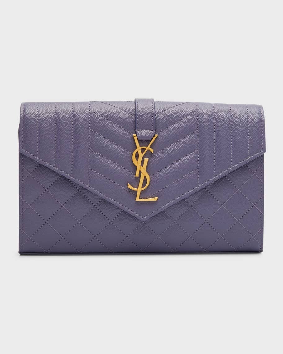 

Стеганый клатч YSL с монограммой и конвертом Saint Laurent
