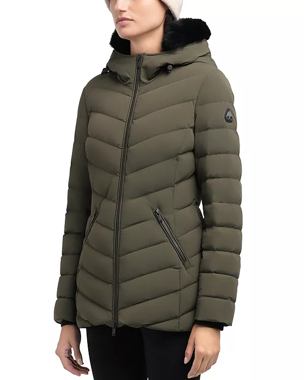 

Пуховая куртка Roselawn с отделкой из овчины Moose Knuckles, зеленый