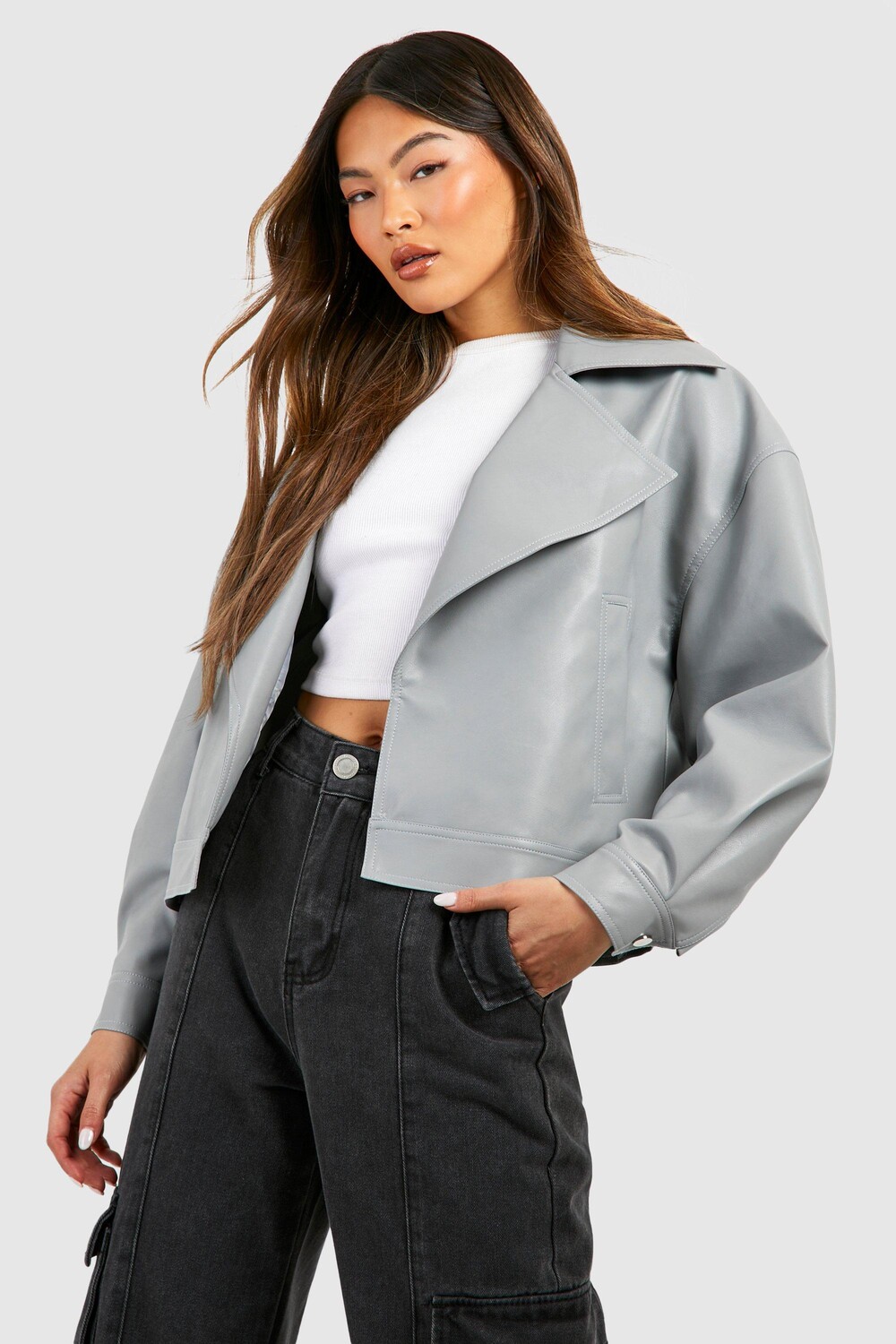 Короткая куртка из искусственной кожи boohoo, бежевый