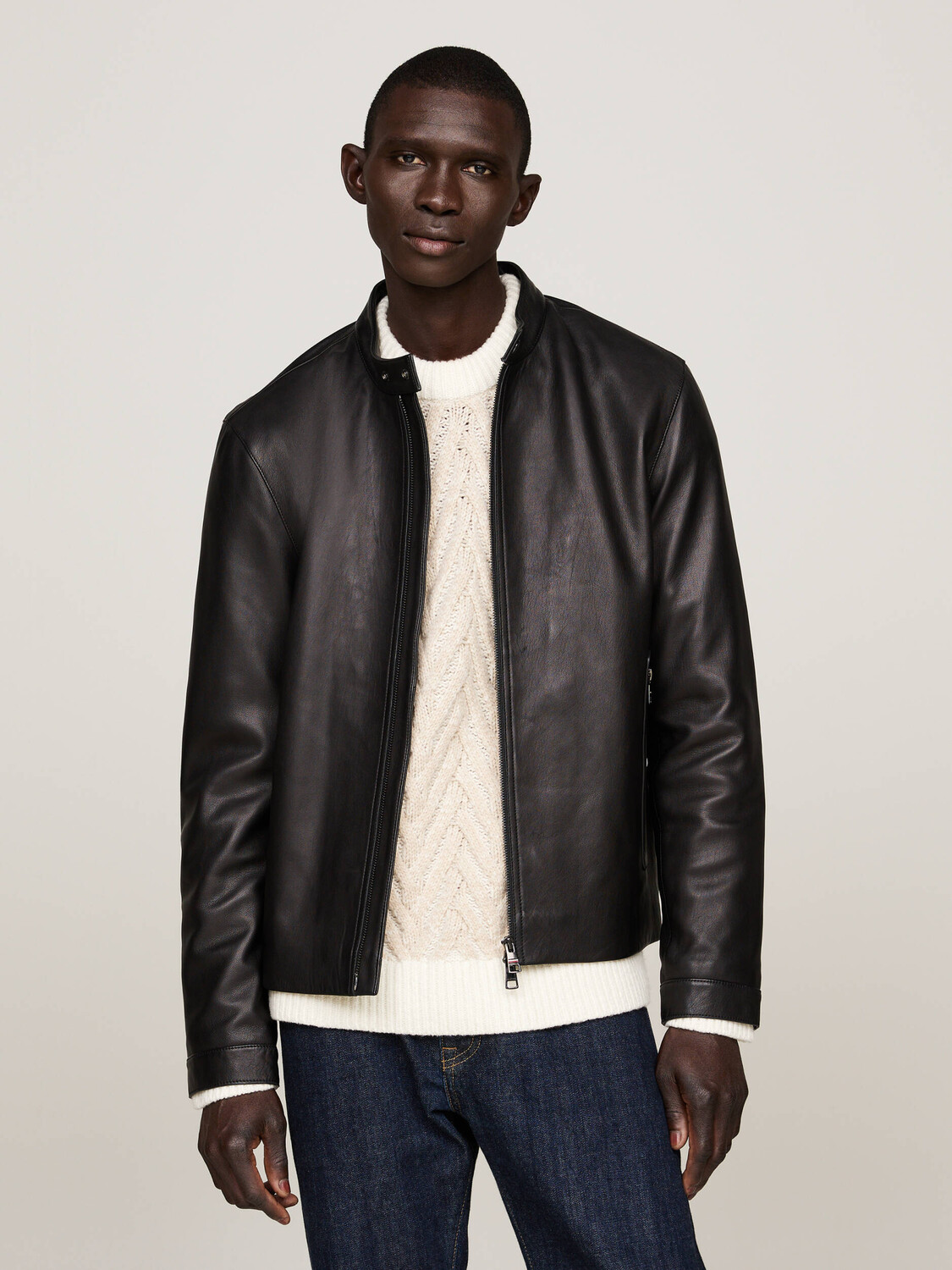 

Кожаная куртка Tommy Hilfiger Regular Fit, черный