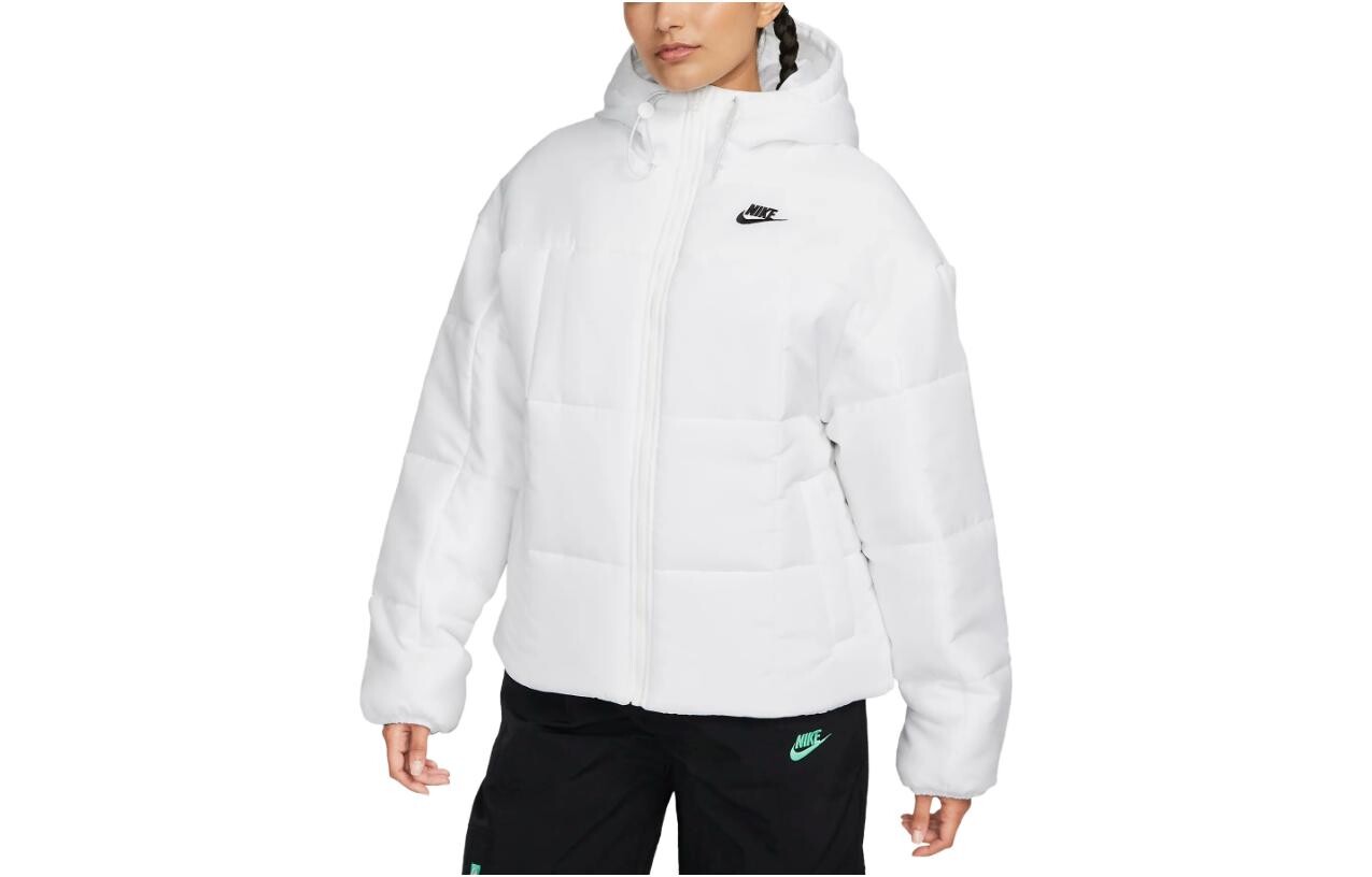 

Куртка женская белая Nike