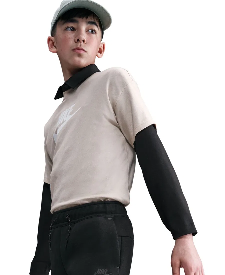 Детские спортивные флисовые шорты Sportswear Tech Fleece Shorts для мальчиков 8-20 лет Nike, черный — фото 2