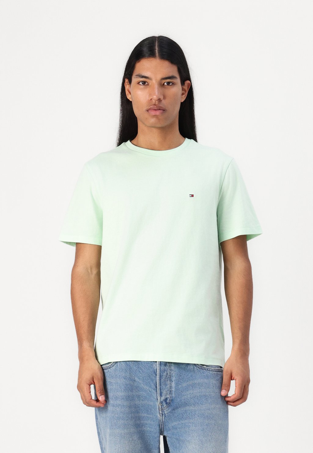 

Базовая футболка ESS SEASONAL REG FIT SOLID TEE Tommy Hilfiger, мятный